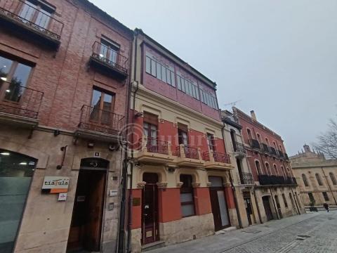 ¡Apartamento en casco histórico!