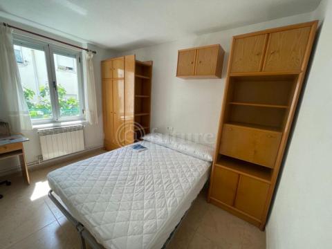 Piso para estudiantes junto a Plaza del Oeste